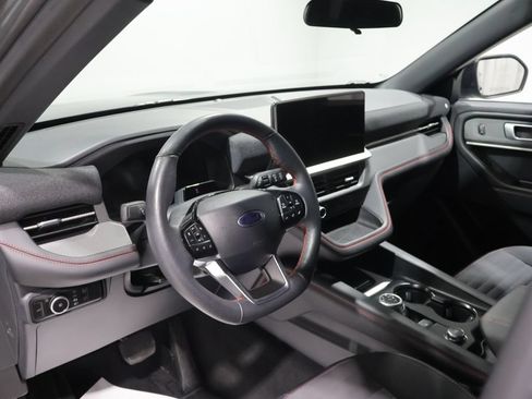 Used 2025 Ford Explorer ST-Line w/ ST-Line Street Pack AWD/4WD image 15