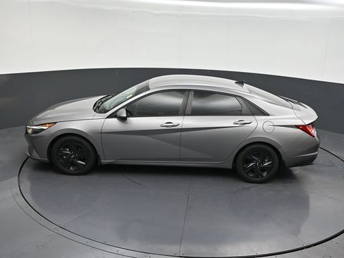 Used 2023 Hyundai Elantra Blue FWD image 16