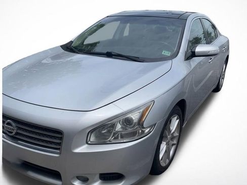 Used 2011 Nissan Maxima 3.5 SV w/ Premium Pkg FWD image 2