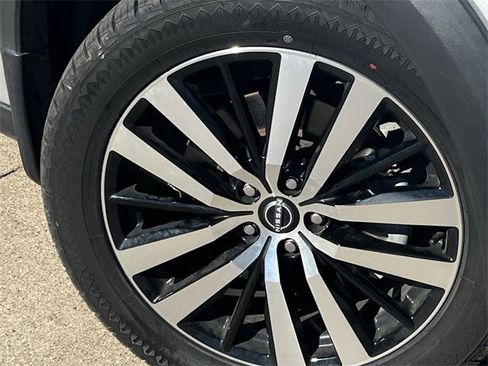 Used 2023 Nissan Pathfinder Platinum w/ Cargo Package image 10