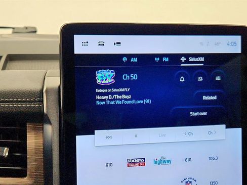 Used 2023 Ford Expedition Limited image 19