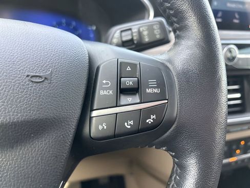 Used 2020 Ford Escape Titanium image 25