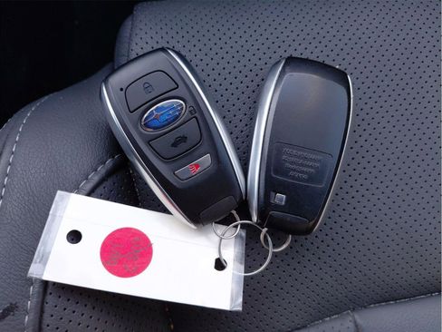 Used 2022 Subaru Ascent Limited image 38