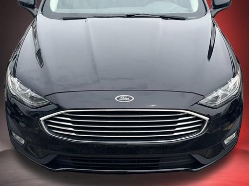 Used 2020 Ford Fusion SE w/ Equipment Group 151A FWD image 5
