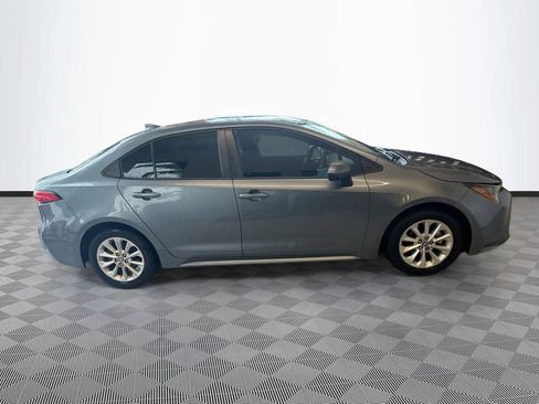 Used 2020 Toyota Corolla LE w/ LE Premium Package FWD image 5