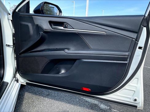 Used 2025 Toyota Camry SE image 22