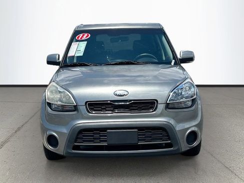 Used 2013 Kia Soul FWD image 2