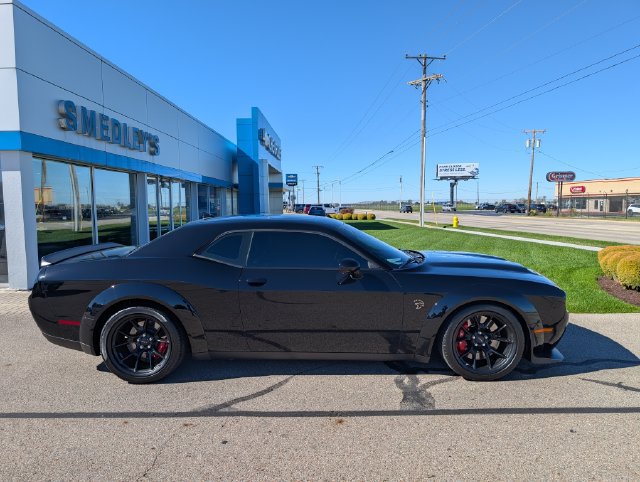 Used 2022 Dodge Challenger SRT Hellcat Redeye RWD image 2