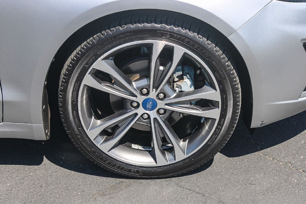 Used 2020 Ford Fusion Titanium FWD image 9
