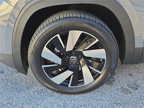 New 2026 Volkswagen Atlas Cross Sport SEL image 8