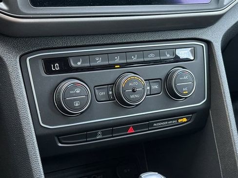 Used 2020 Volkswagen Atlas Cross Sport SE w/ Towing Package image 22