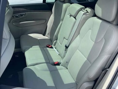 Used 2024 Volvo XC90 B5 Plus AWD/4WD image 4
