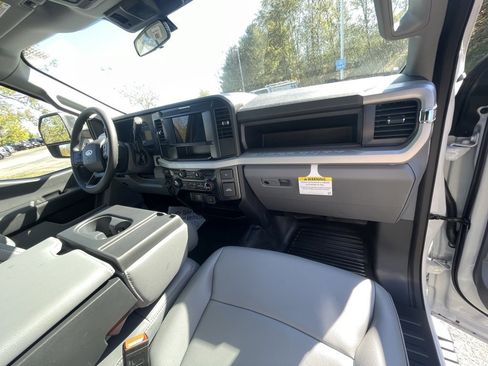 New 2025 Ford F350 XL w/ XL Chrome Package image 12