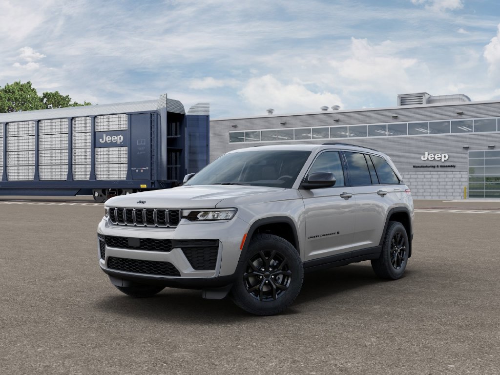 New 2026 Jeep Grand Cherokee Altitude AWD/4WD image 1