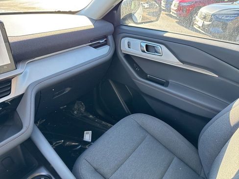 New 2026 Ford Explorer Active image 23