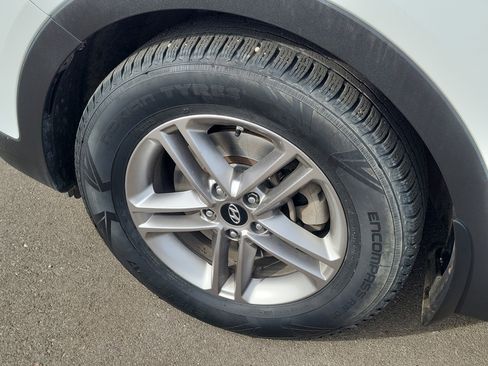 Used 2018 Hyundai Santa Fe Sport w/ 2.4L Value Package 02 image 10