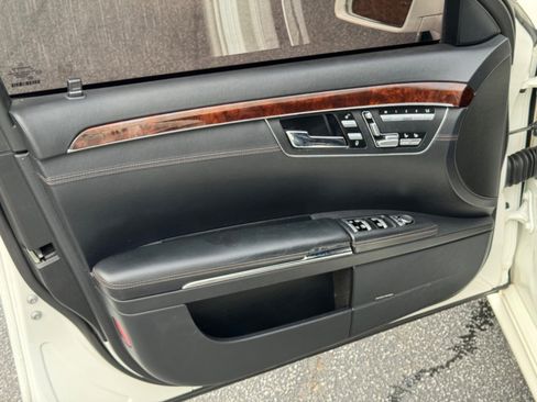 Used 2011 Mercedes-Benz S 63 AMG w/ Driver Assistance Pkg image 25