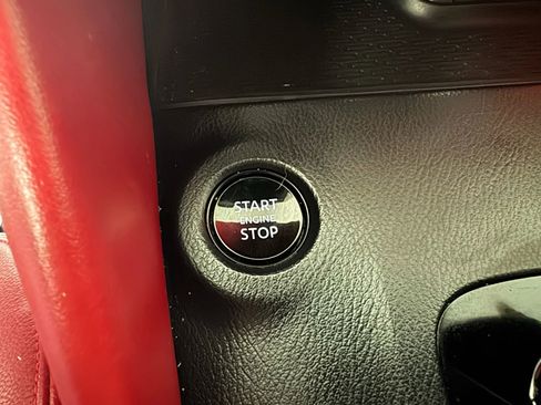 Used 2023 Nissan Z w/ Floor Mat Package (L93) RWD image 16