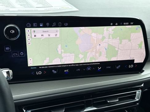 Used 2025 Chevrolet Traverse LT w/ Sun and Wheel Package image 25