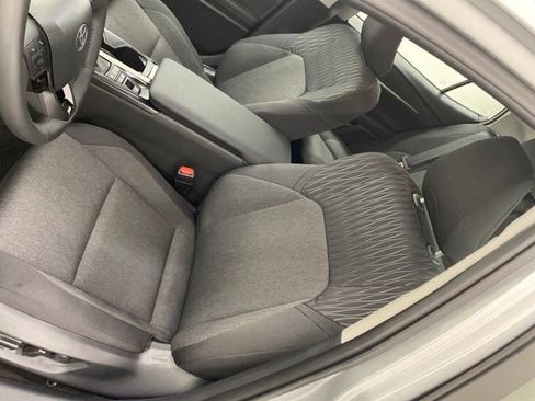 Used 2025 Toyota Camry LE image 12