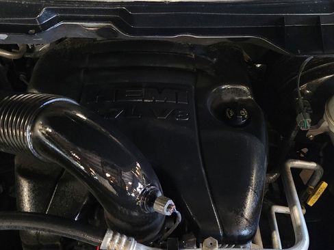 Used 2017 RAM 1500 Express image 30