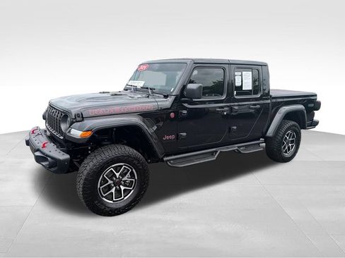 Used 2024 Jeep Gladiator Rubicon AWD/4WD image 7