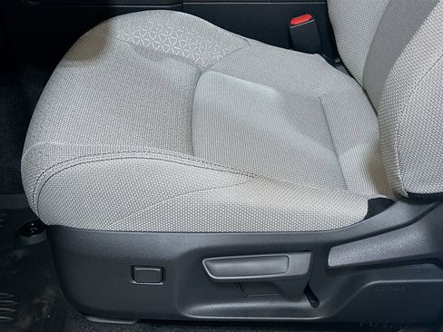 New 2026 Toyota 4Runner SR5 AWD/4WD image 17
