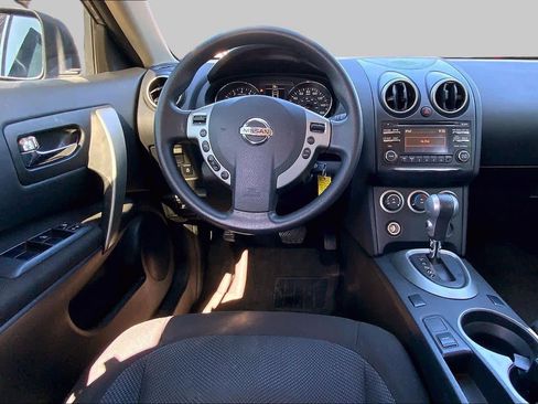 Used 2015 Nissan Rogue S w/ Convenience Package AWD/4WD image 6