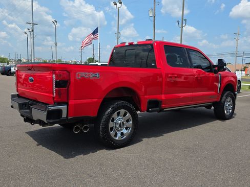 Used 2023 Ford F250 Lariat w/ Lariat Ultimate Package AWD/4WD image 5