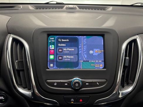 Used 2022 Chevrolet Equinox LT image 42