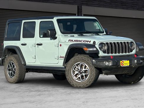Used 2024 Jeep Wrangler Unlimited Rubicon image 2