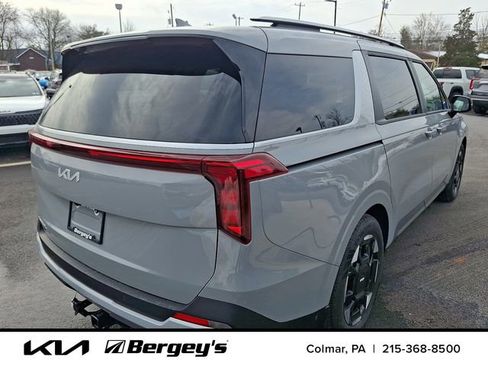 New 2026 Kia Carnival EX FWD image 3