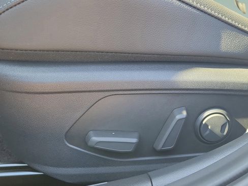 New 2026 Hyundai Elantra Limited FWD image 13