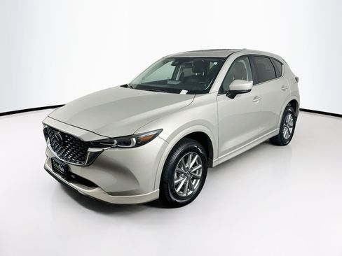 Used 2025 MAZDA CX-5 AWD 2.5 S w/ Preferred Package image 3
