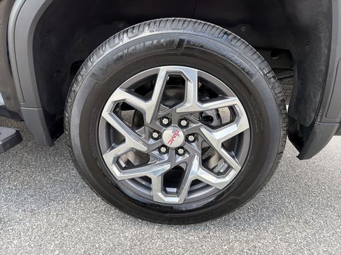 Used 2022 GMC Sierra 1500 SLT w/ SLT Convenience Package AWD/4WD image 20