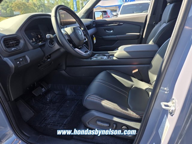 New 2026 Honda Pilot TrailSport image 7