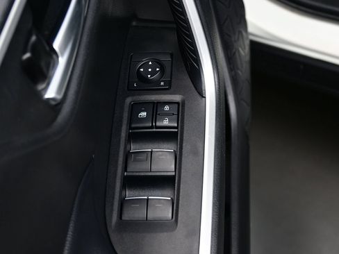Used 2022 Toyota RAV4 XLE w/ Convenience Package AWD/4WD image 10