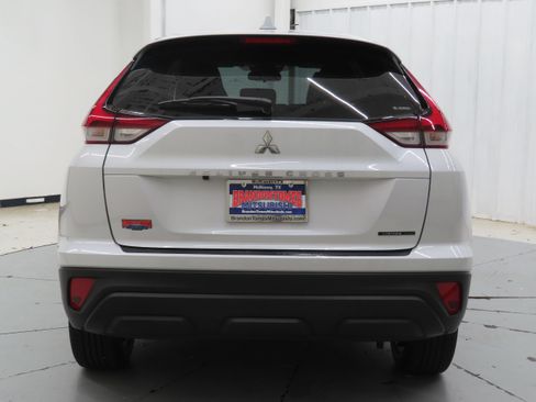 New 2026 Mitsubishi Eclipse Cross LE AWD/4WD image 4
