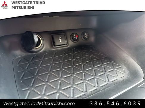 Used 2022 Toyota RAV4 XLE Premium AWD/4WD image 18