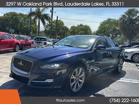 Used 2016 Jaguar XJ AWD/4WD image 6