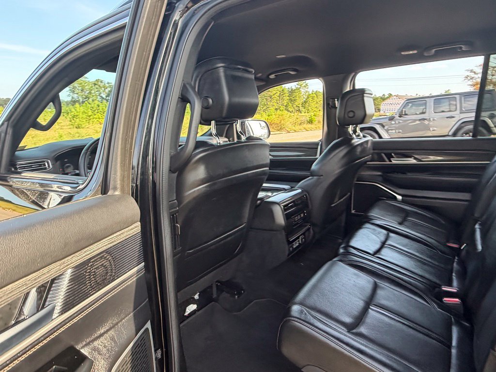 Used 2022 Jeep Wagoneer Series II AWD/4WD image 34