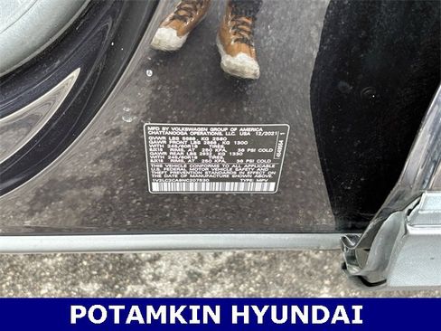 Used 2022 Volkswagen Atlas Cross Sport SE image 16