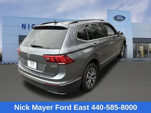 Used 2020 Volkswagen Tiguan SE w/ Panoramic Sunroof Package image 7