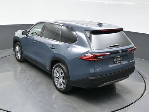 Used 2025 Toyota Grand Highlander AWD image 34