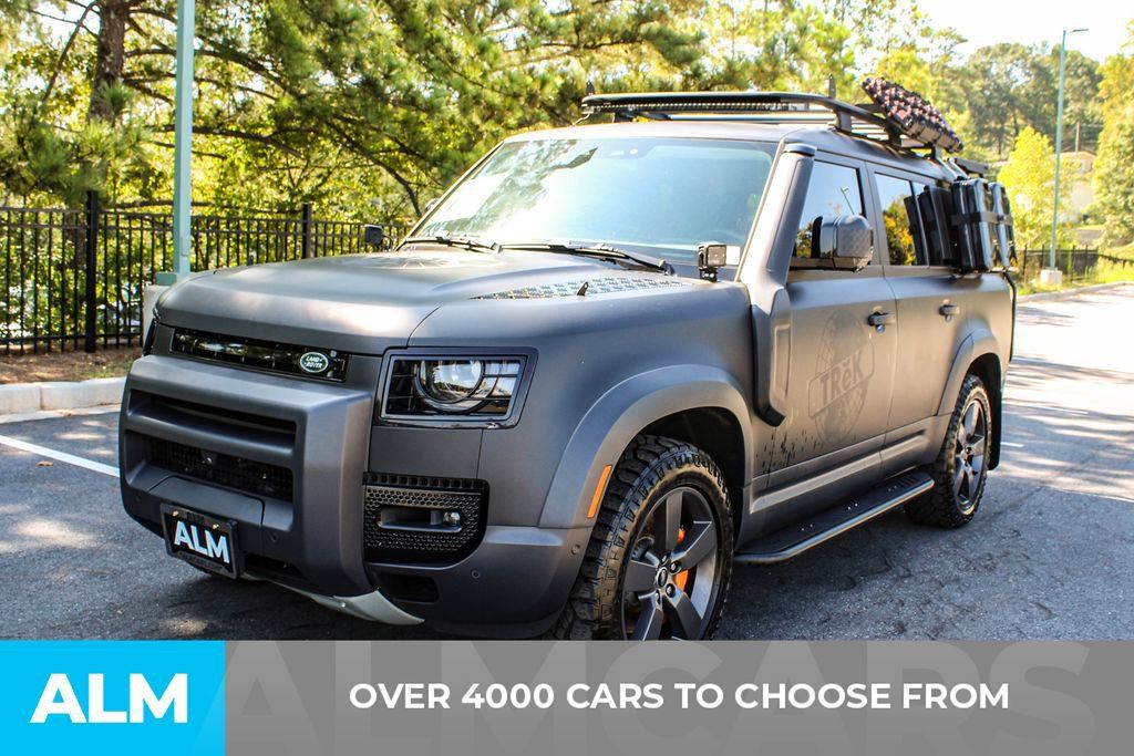 Used 2023 Land Rover Defender 130 SE AWD/4WD image 2