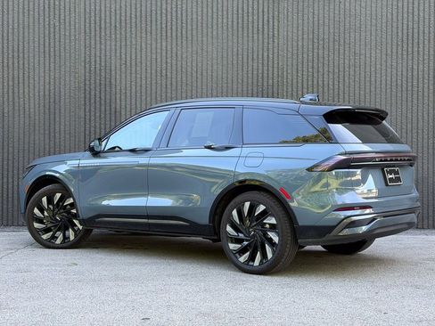 Used 2026 Lincoln Nautilus Reserve w/ Jet Appearance Package AWD/4WD image 4