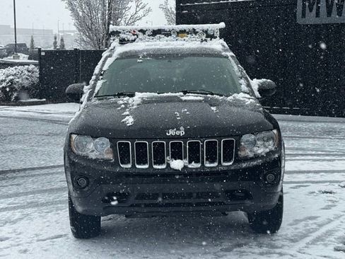 Used 2012 Jeep Compass Sport image 2