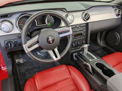 Used 2006 Ford Mustang GT image 13