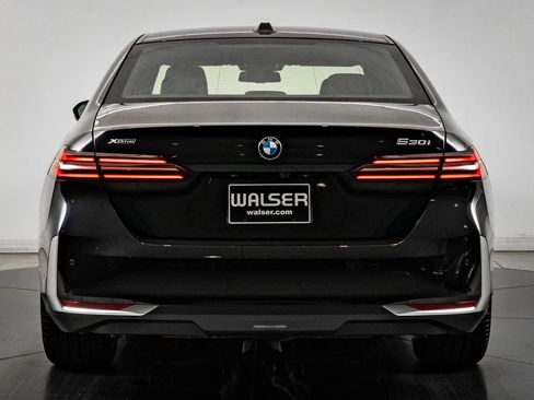 Certified 2025 BMW 530i xDrive image 7