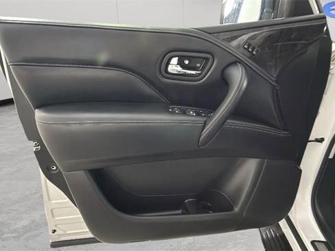 Used 2024 INFINITI QX80 Luxe image 38